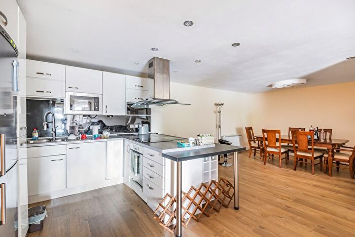 2 Bedroom Flat To Rent In Rotherhithe Street, London, SE16