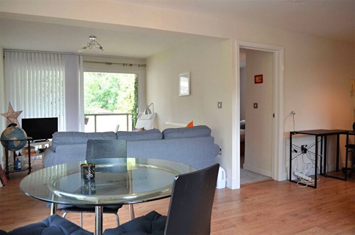 1 Bedroom Flat To Rent In Cholesbury Grange, Headington, Oxford, Oxfordshire, OX3