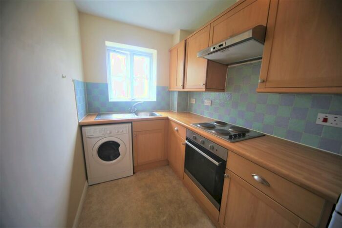 2 Bedroom Apartment To Rent In Scholars Walk, Langley, Slough, SL3