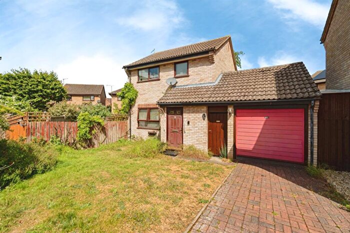 3 Bedroom Detached House For Sale In Honeysuckle Close, Thetford, IP24