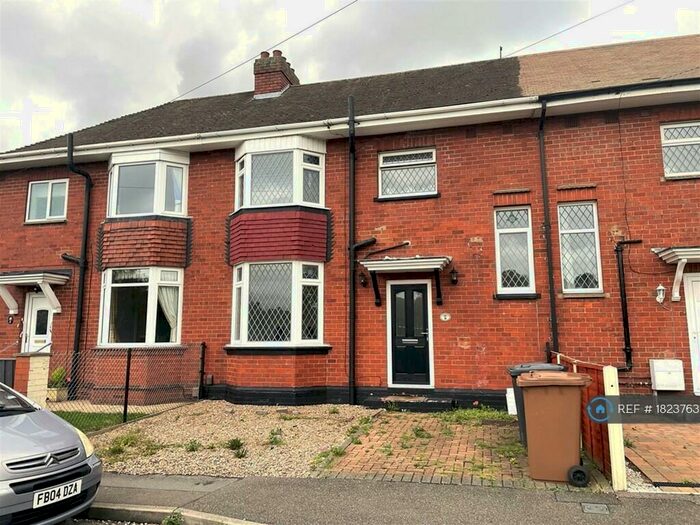 3 Bedroom Terraced House To Rent In Greetwell Close, Lincoln, LN2