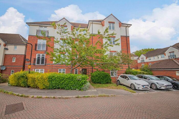 2 Bedroom Flat For Sale In Causton Gardens, Eastleigh, SO50