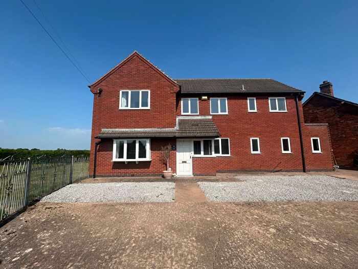 3 Bedroom Detached House To Rent In Birmingham Road, Nuneaton, CV10
