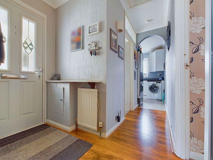 2 Bedroom Semi-Detached Bungalow For Sale In Links Road, Lancing, BN15