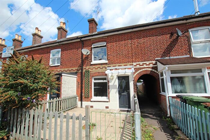 2 Bedroom Terraced House For Sale In Mill Street, Eastleigh, SO50