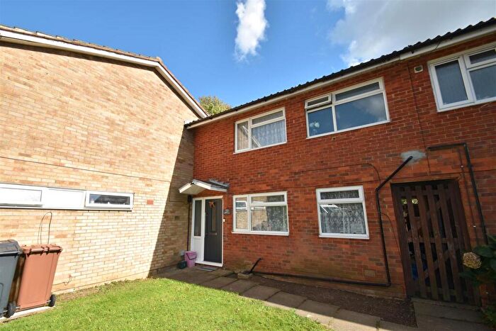 3 Bedroom House To Rent In Harvey Road, Stevenage, SG2