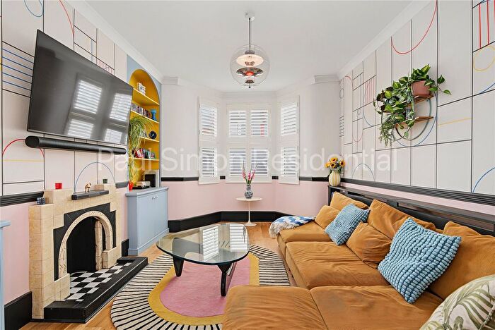 4 Bedroom Terraced House For Sale In Harringay Road, Harringay, London, N15
