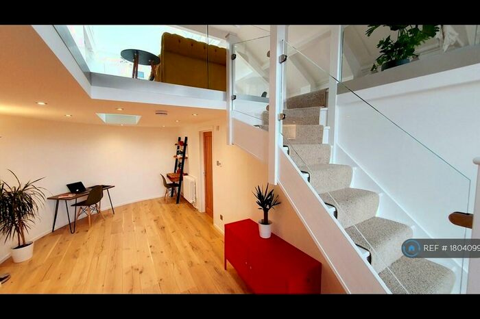 1 Bedroom Flat To Rent In Royal Gate Apartments, London, E9