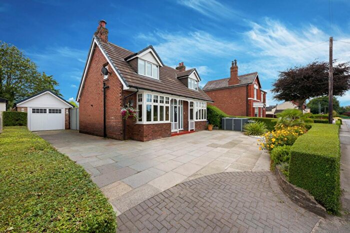 4 Bedroom Detached House For Sale In Square Lane, Burscough, L40