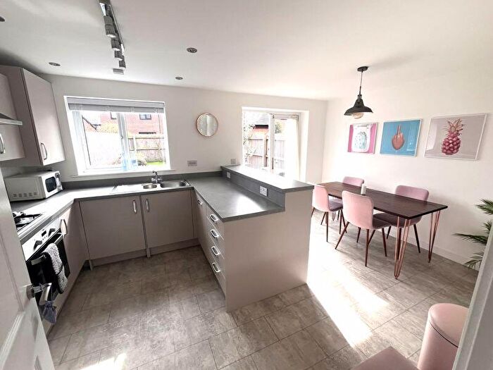 3 Bedroom Semi-Detached House To Rent In Handyside Close, Manchester, M30