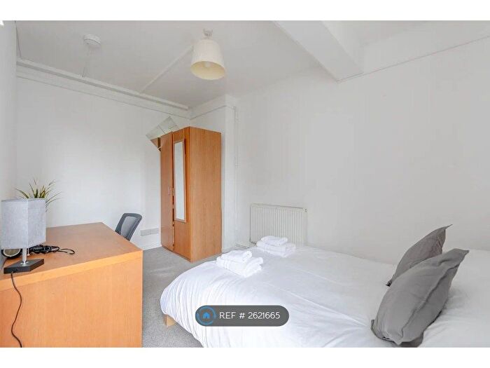 1 Bedroom Flat To Rent In Barnes House, London, NW1