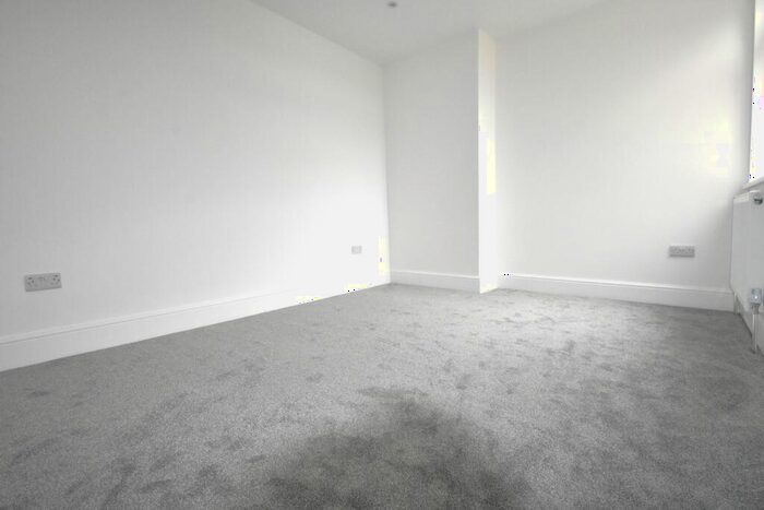 2 Bedroom Flat To Rent In Copnor Road, Portsmouth, PO3