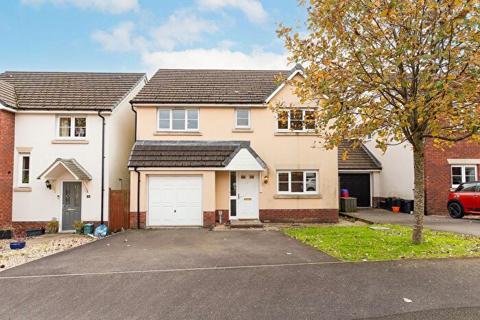 4 Bedroom Detached House For Sale In Pontarddulais, Swansea, SA4