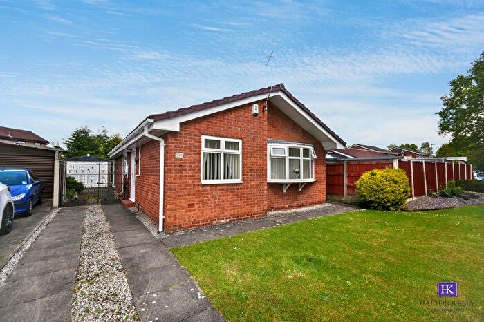 3 Bedroom Detached Bungalow For Sale In Coldstream Close, Cinnamon Brow, WA2