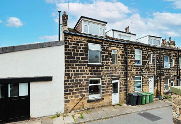 3 Bedroom Terraced House For Sale In Sun Street, Yeadon, Leeds, West Yorkshire, LS19