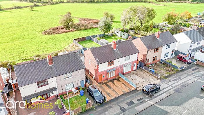 3 Bedroom Semi-Detached House For Sale In Wigan Road, Atherton, Manchester, M46