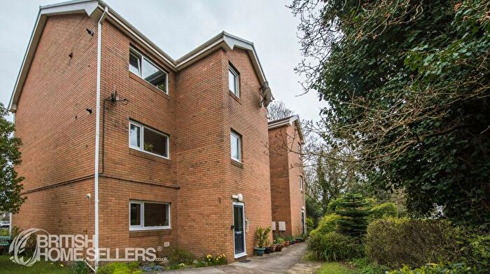 2 Bedroom Flat For Sale In Roman Court, Blackpill, Swansea, SA3
