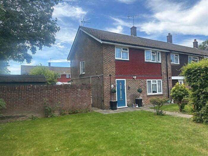 3 Bedroom End Of Terrace House For Sale In Bicknor Road, Maidstone, ME15