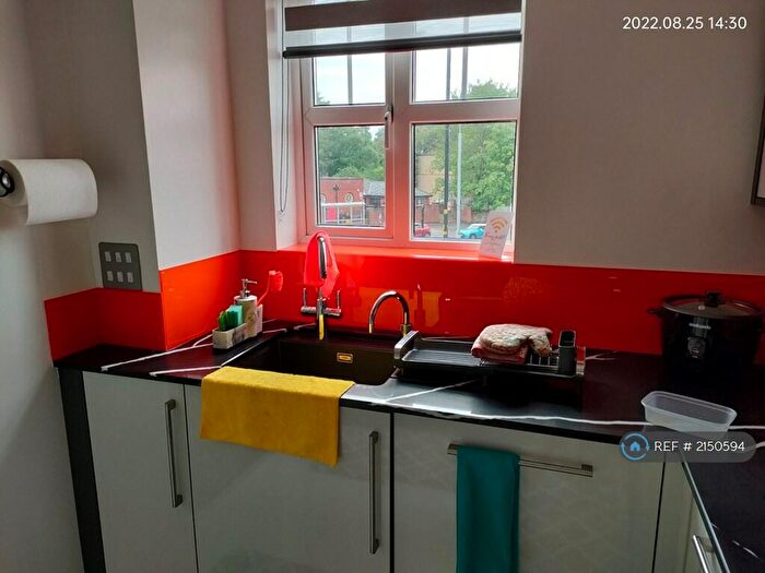 2 Bedroom Flat To Rent In Lordswood Road, Birmingham, B17