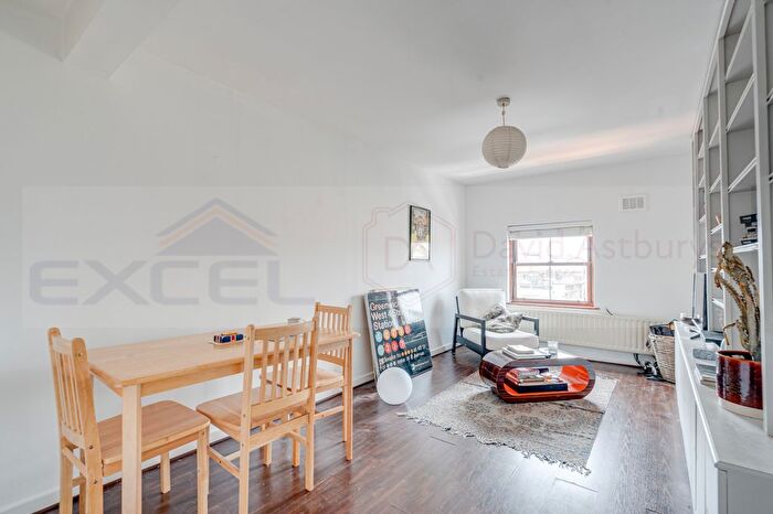 1 Bedroom Flat To Rent In Portobello Road, Notting Hill, London, W11