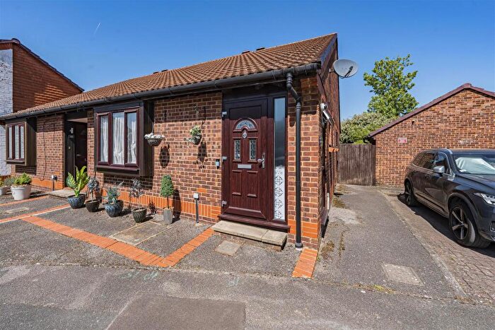 2 Bedroom Semi-Detached Bungalow For Sale In Cobb Close, Datchet, Slough, SL3