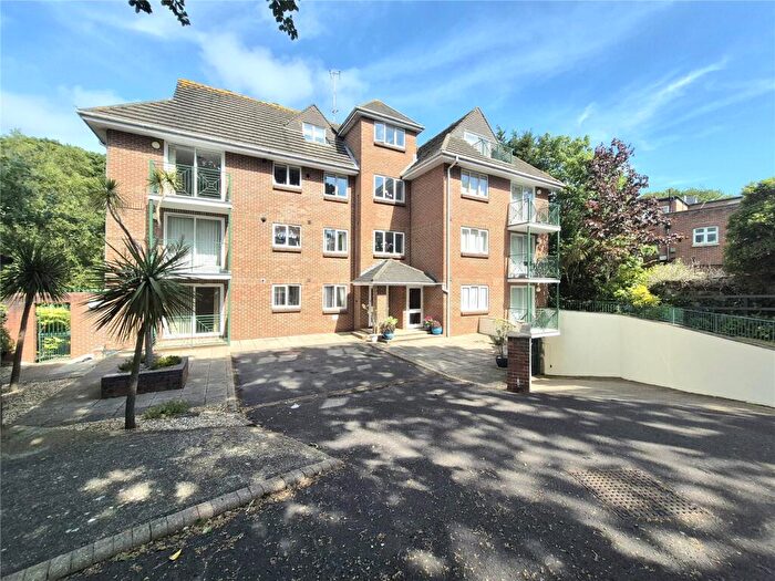 2 Bedroom Apartment For Sale In Exeter Park Road, Bournemouth, Dorset, BH2
