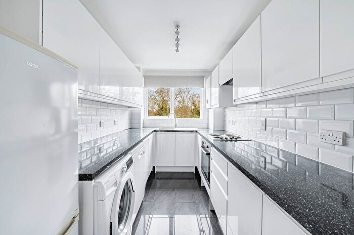 1 Bedroom Flat To Rent In Hanger Lane, London, W5