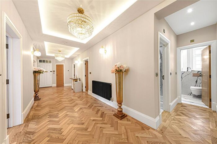 5 Bedroom Flat For Sale In Clifton Court, NW8