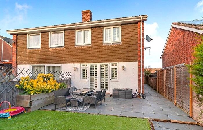 3 Bedroom Semi-Detached House For Sale In Boundsway, Uckfield, TN22