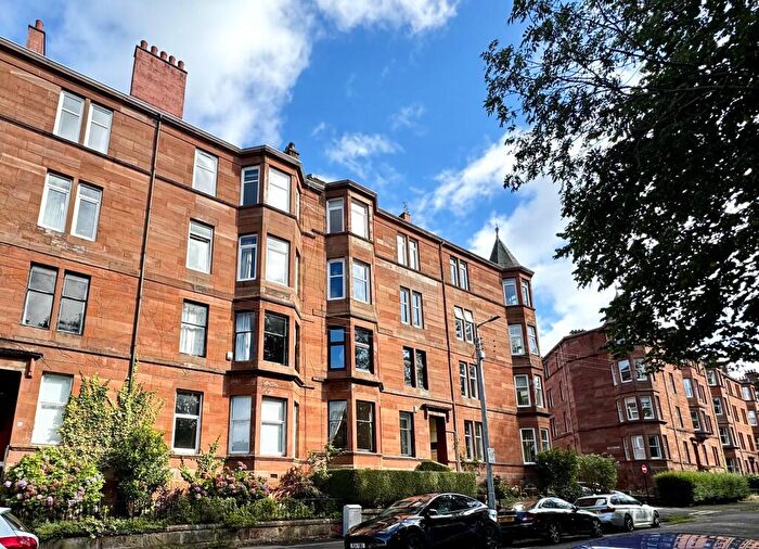 2 Bedroom Flat To Rent In Garrioch Drive, G20