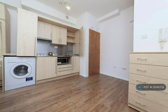 Studio To Rent In Rufford Street, London, N1