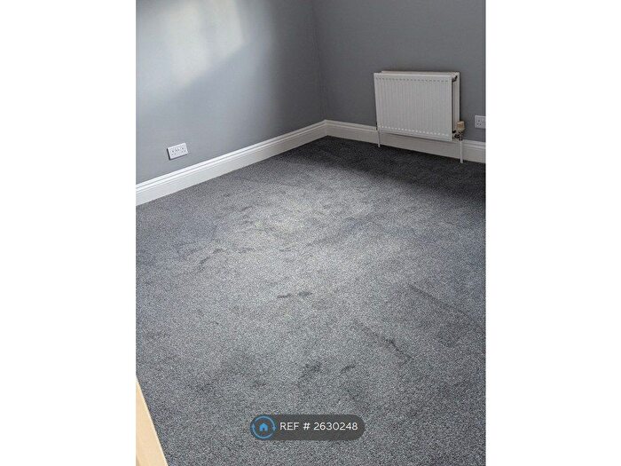 2 Bedroom End Of Terrace House To Rent In Fairfax Mews, Colchester, CO2