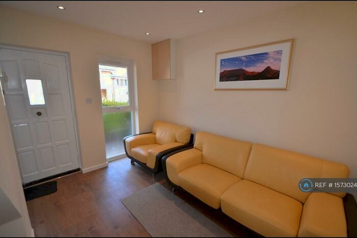 5 Bedroom Terraced House To Rent In Fladbury Cre, Birmingham, B29