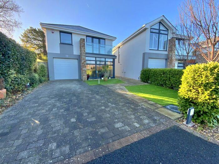 Houses for sale & to rent in BH6 3DW, Belle Vue Road, East Southbourne