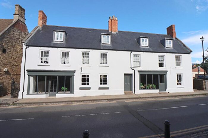 2 Bedroom Apartment To Rent In Oundle Road, Thrapston, Kettering, NN14