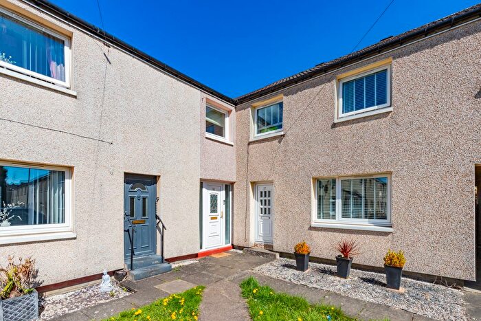 4 Bedroom Terraced House For Sale In Woodford Place, Linwood, PA3