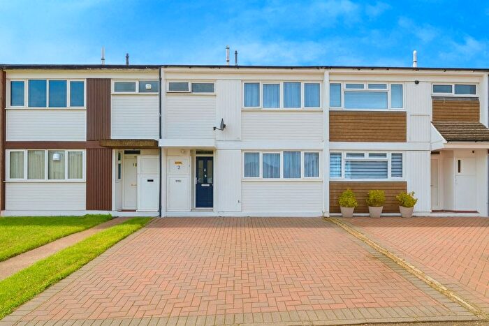 4 Bedroom Terraced House For Sale In Alder Close, Park Street, St. Albans, AL2