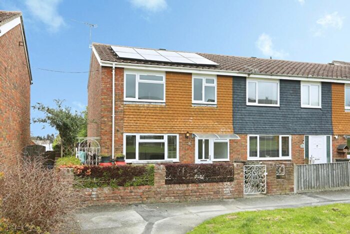 3 Bedroom End Of Terrace House For Sale In Pear Tree Walk, Newington, Sittingbourne, Kent, ME9