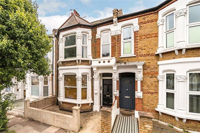 3 Bedroom Maisonette To Rent In Burrows Road, London, NW10
