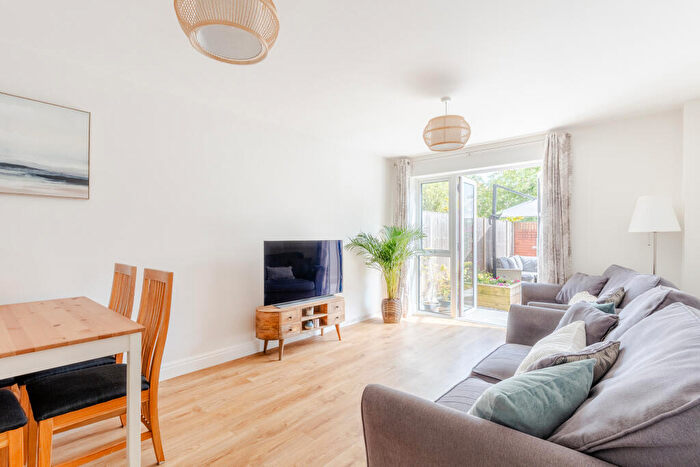 2 Bedroom Maisonette For Sale In Hope Court, Canada Way, Baltic Wharf, Bristol, BS1