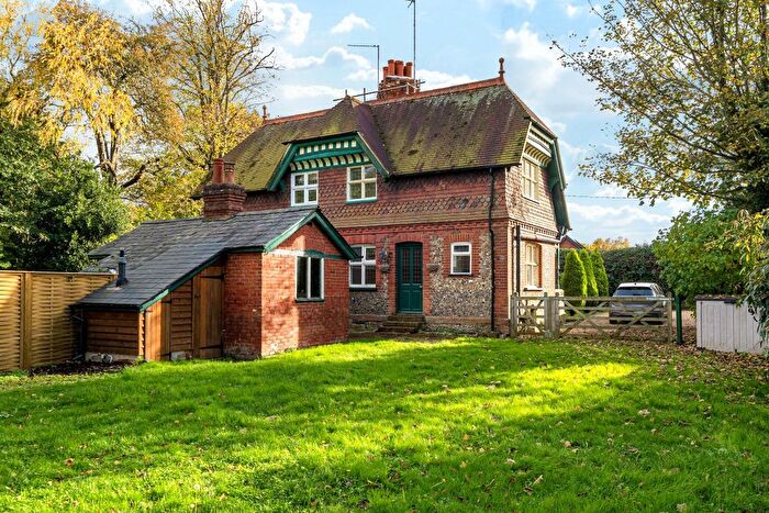 3 Bedroom Semi-Detached House To Rent In Ranmore Common, Dorking, RH5