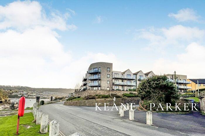 2 Bedroom Flat For Sale In Causeway View, Turnchapel, PL9
