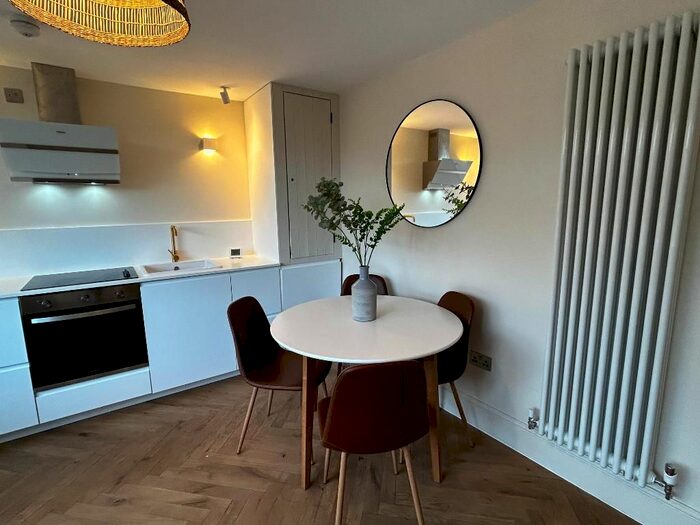 1 Bedroom Flat To Rent In Wilbraham Road, Manchester, M16