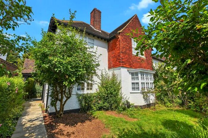3 Bedroom Semi-Detached House To Rent In Brookland Rise, Hampstead Garden Suburb, NW11
