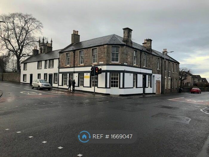 3 Bedroom Flat To Rent In Kirk Brae, Edinburgh, EH16