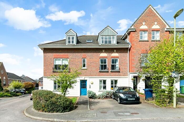 2 Bedroom Apartment To Rent In Don Bosco Close, Temple Cowley, OX4