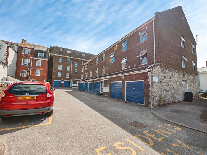 2 Bedroom Flat For Sale In William Street, Weymouth, Dorset, DT4