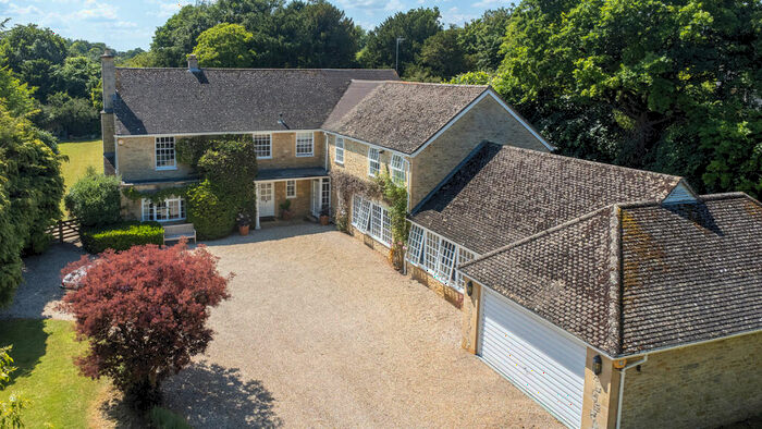 6 Bedroom Detached House For Sale In Buckland Faringdon, Oxfordshire, SN7