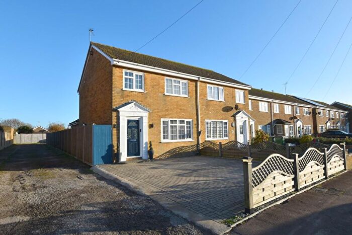 3 Bedroom Semi-detached House For Sale In Victoria Road West, Littlestone, New Romney, TN28