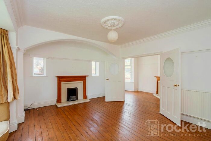 3 Bedroom Detached House To Rent In Albany Road, Hartshill, Stoke-On-Trent, ST4